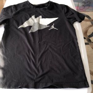 Air Jordan Black, Gray and White Large Boys Tee 100% Cotton